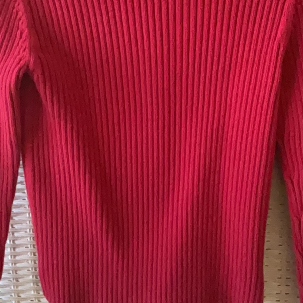 Red Sweater - Picture 10 of 12
